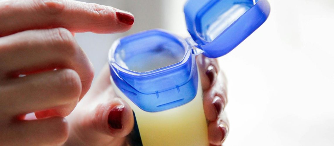 Tout savoir sur la vaseline et ses multiples usages